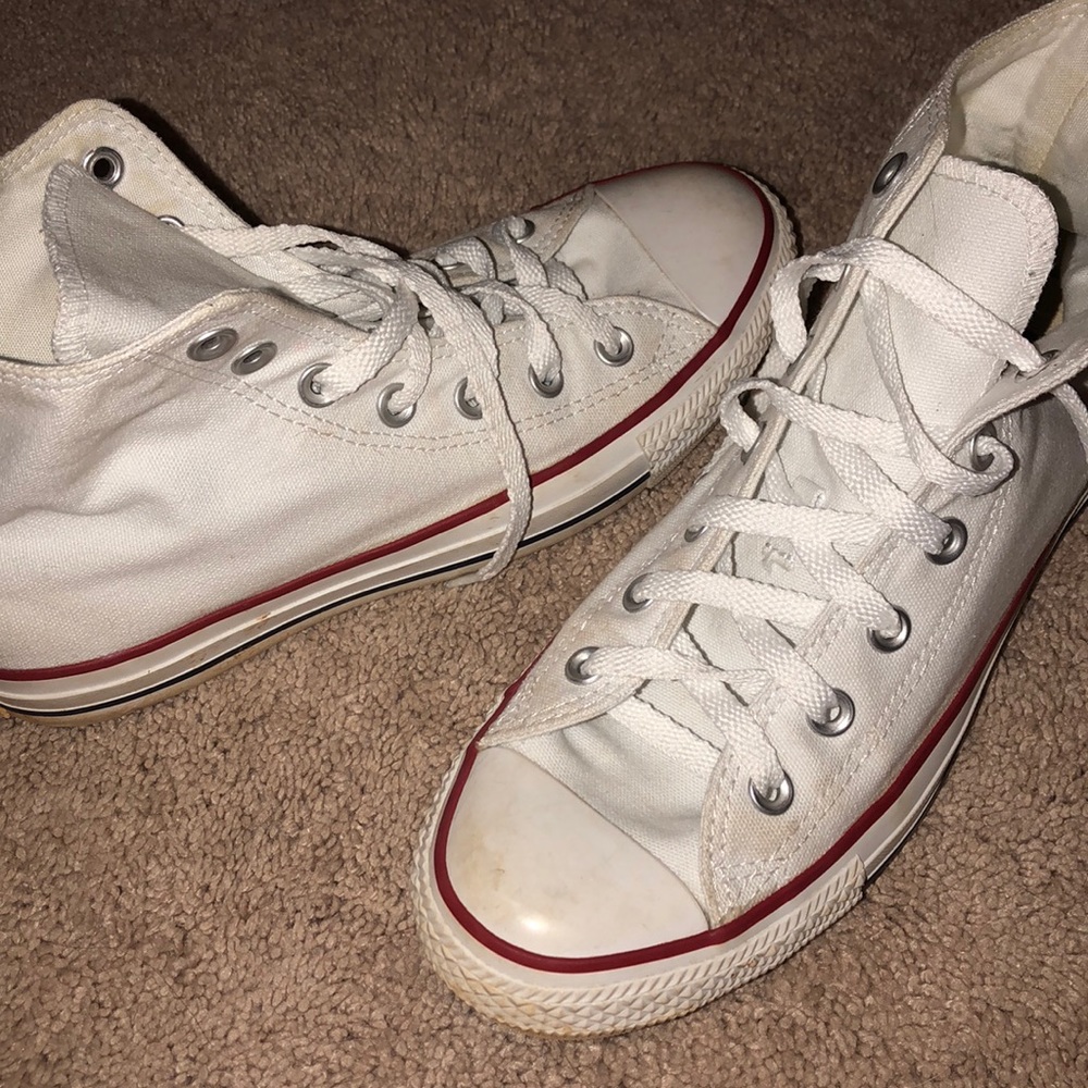 Men’s 6/ Women’s 8 Unisex White Hightop Converse